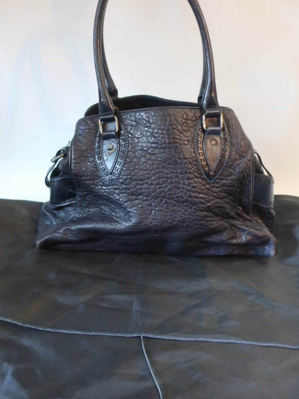 Womens Fendi Etniko Du Jour Black Pebbled Leather Handbag W/Star Hardware - Picture 2 of 16